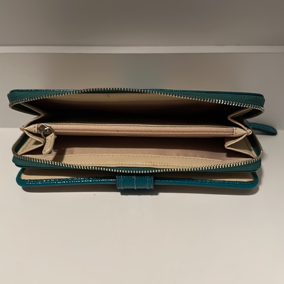 Coach Teal and Beige Wallet - Picture 4 of 4